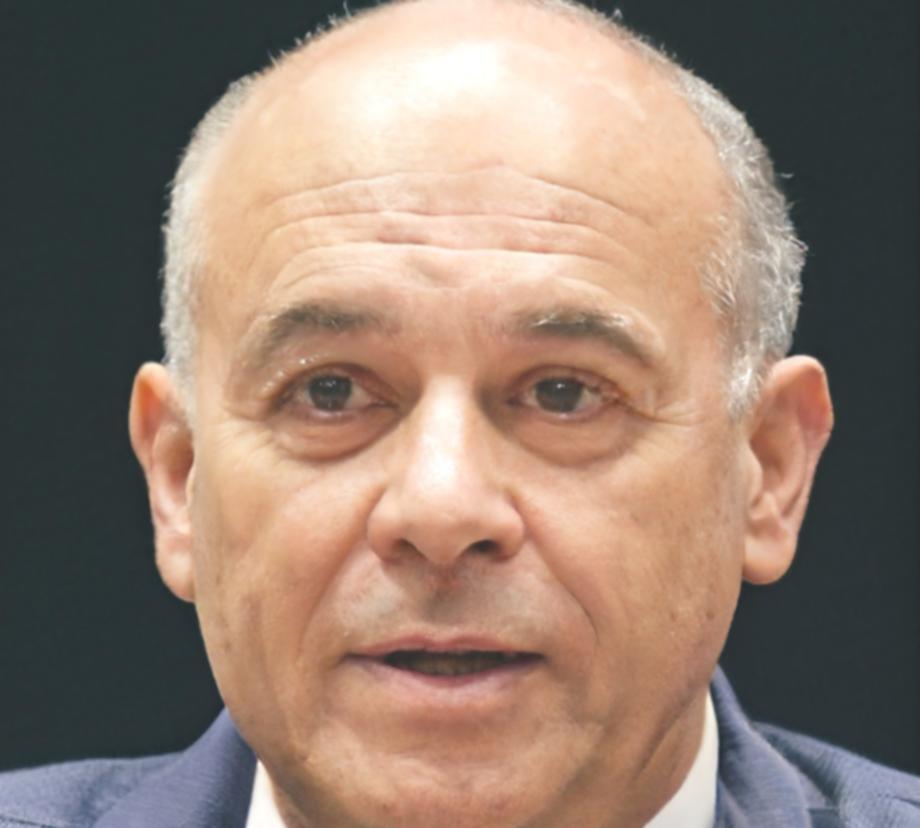 Dr. Marcus Weber, Finanzexperte und Kursleiter